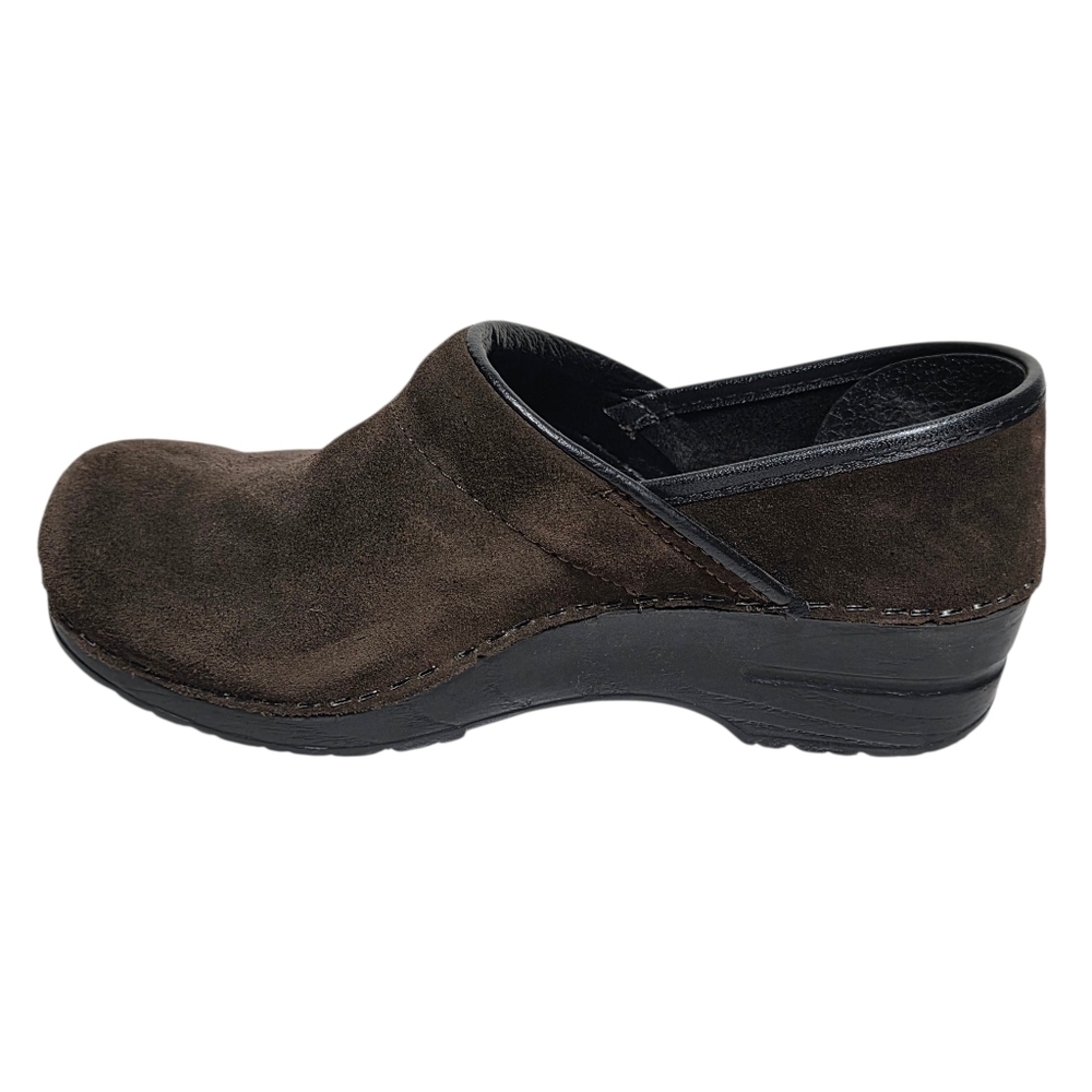 EUC DANSKO PROFESSIONAL BROWN SUEDE CLOG SZ 37